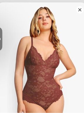 Lace V-Neck Shaping Bodysuit in Dusty Mauve